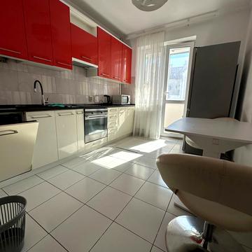 Джона Ленона вул., 37