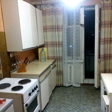 Михайла Грушевського вул., 52