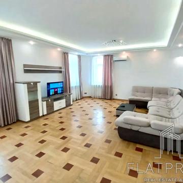 Обсерваторна вул., 7