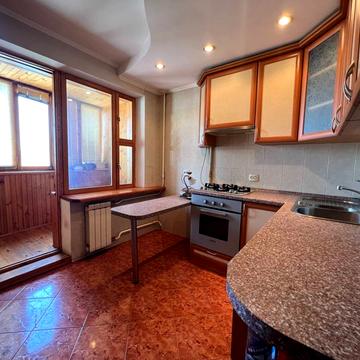 Олександра Архипенка вул. (Мате Залки), 10-Б