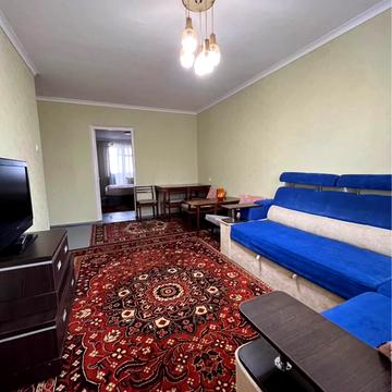 Героїв просп., 12