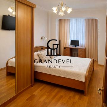 Героїв Дніпра вул., 19