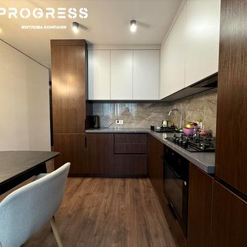 Юліана Пелеша вул., 3