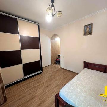 Генерала Тараса Чупринки вул. (Пушкіна), 63