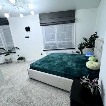 Богдана-Ігора Антонича вул., 11