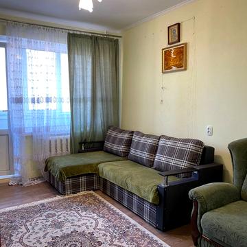 Молодіжна вул., 42