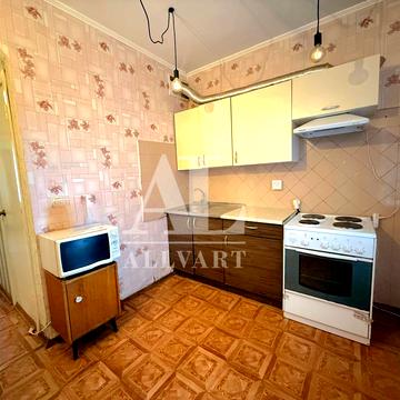 Ревуцького вул., 18-А