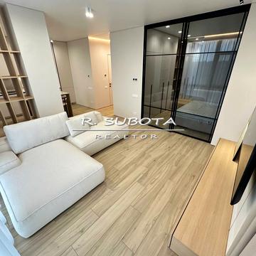 Добровольців пров., 21