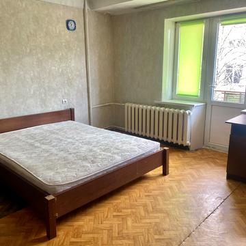 Празька вул., 3