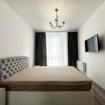 Героїв Майдану вул., 5