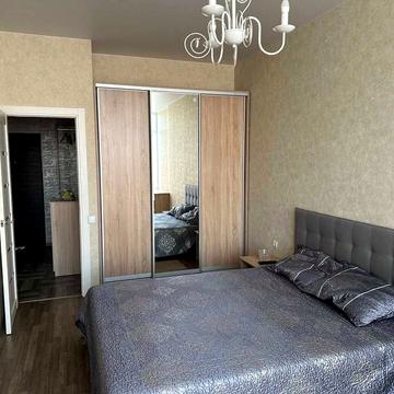 Академіка Писаржевського вул., 8