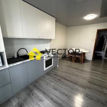 Героїв України вул., 4