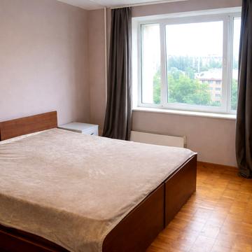 Олександра Довженка вул., 16-А