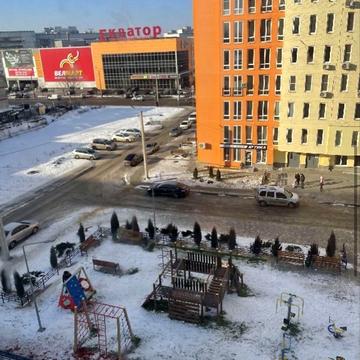 Гвардійців-Широнінців вул., (Будинок 8)