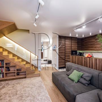 Яблунева вул., 15