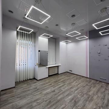 Велика Васильківська вул. (Червоноармійська), 14