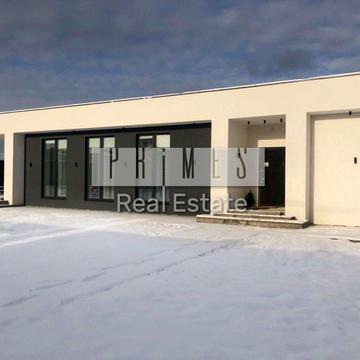 Дніпровська вул.