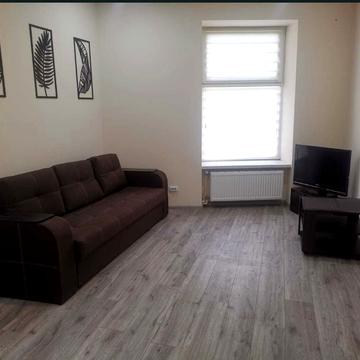 Сніжна вул., 6