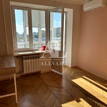 Лесі Українки бульв., 28-А