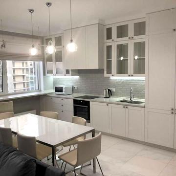 Перлинна вул., 1а