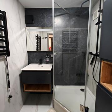 Дніпровська вул. (Леппіка), 4