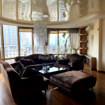 Жилянська вул., 59