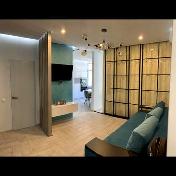 Юнацька вул., 8