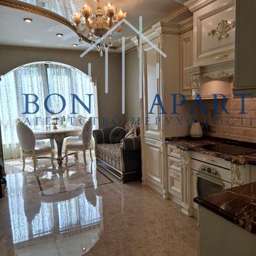 Патріарха Мстислава Скрипника вул., 40