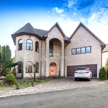 Сонячна вул.