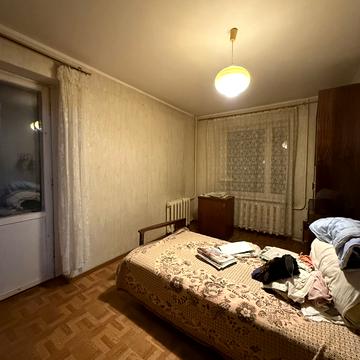 Великотирновська вул., 18