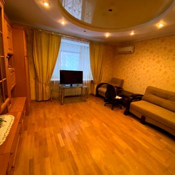 Олександра Поля просп. (Кірова), 42