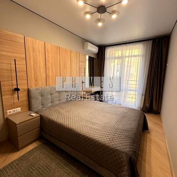 Юнацька вул., 21