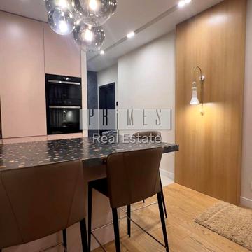 Набережно-Рибальська дорога вул., (Будинок 11)