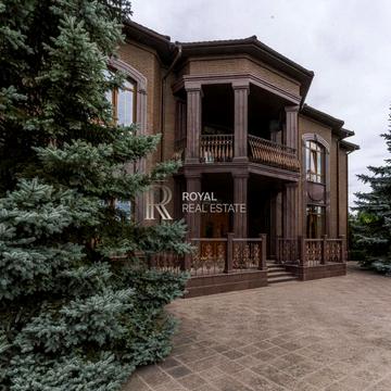 Центральна вул.