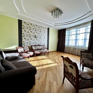 Героїв Крут вул., 11б