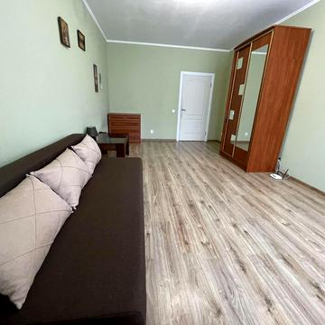 Червоної Калини просп., 72-А