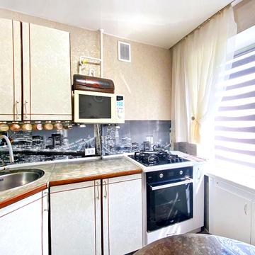 Липова вул., 18