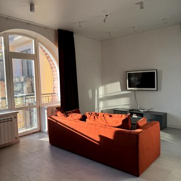 Протасів Яр вул., 8