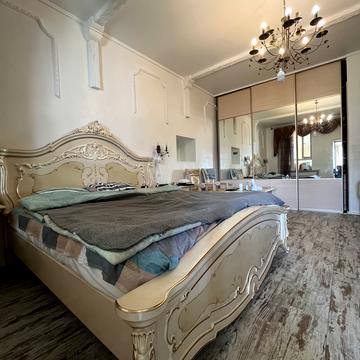 Олександра Кутузакія вул. (Ленінградська), 54