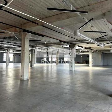 Миколи Бажана просп., 38