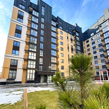 Панаса Мирного вул., (Будинок 1)