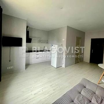 Юнацька вул., (Будинок Smart 11)