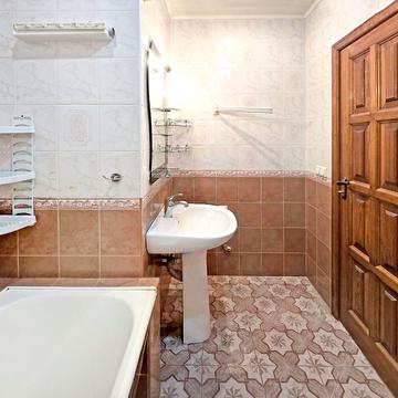 Володимира Антоновича вул. (Свердлова), 17