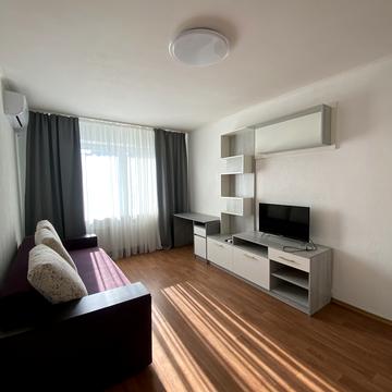 Юлії Здановської вул. (Ломоносова), 81-Б