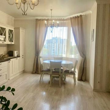 Середньофонтанська вул., 19в