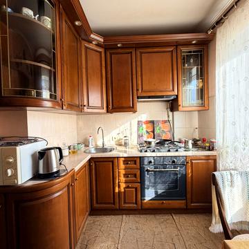 Йорданська вул. (Лайоша Гавро), 11-А