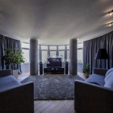 Дмитрівська вул., 75