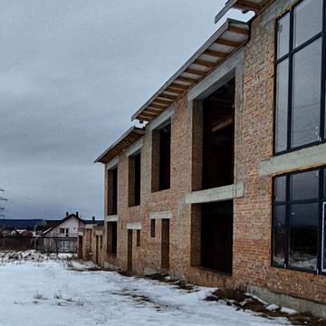 Довженка  Угринів, 3