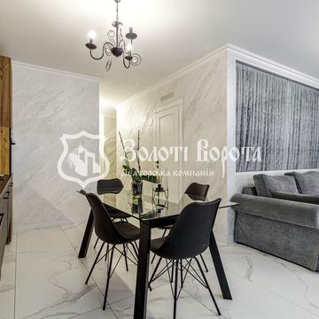 Олександрівська вул., 1