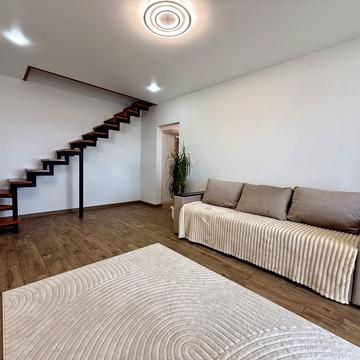 Чорновола вул., (Будинок 1)